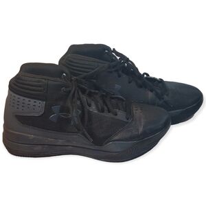 Under Armour Boy's Size 7 Youth Black Sneakers 4501421517